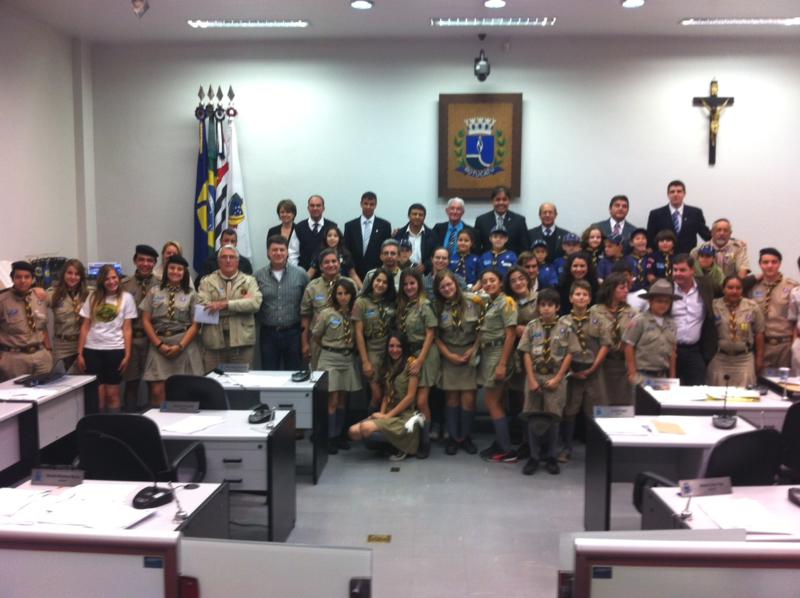 Grupo Escoteiro completa 60 anos e atividades são apresentadas na Tribuna da Câmara Municipal